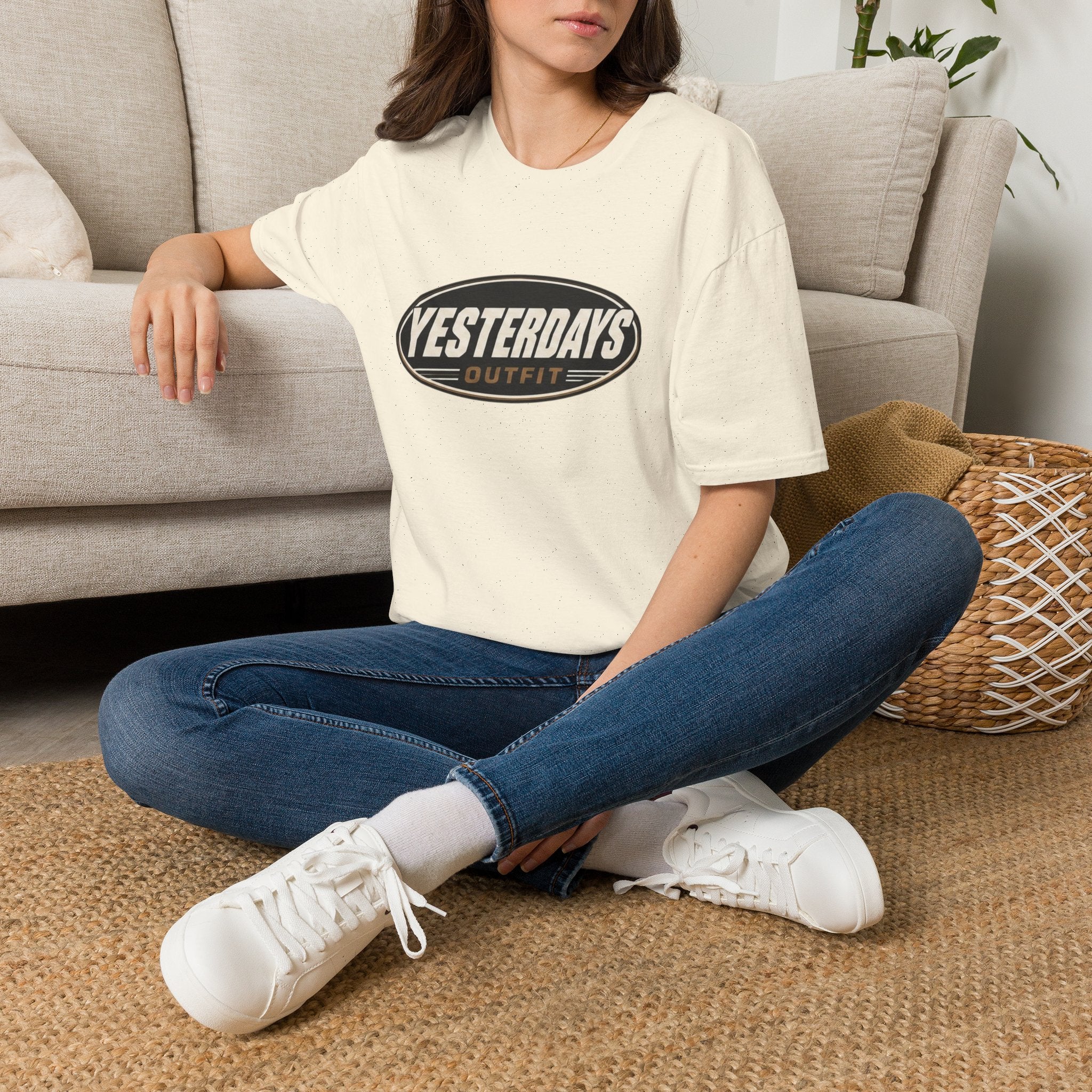 Yesterdays Outfit logo T-Shirt | Vintage oval graphic tee
