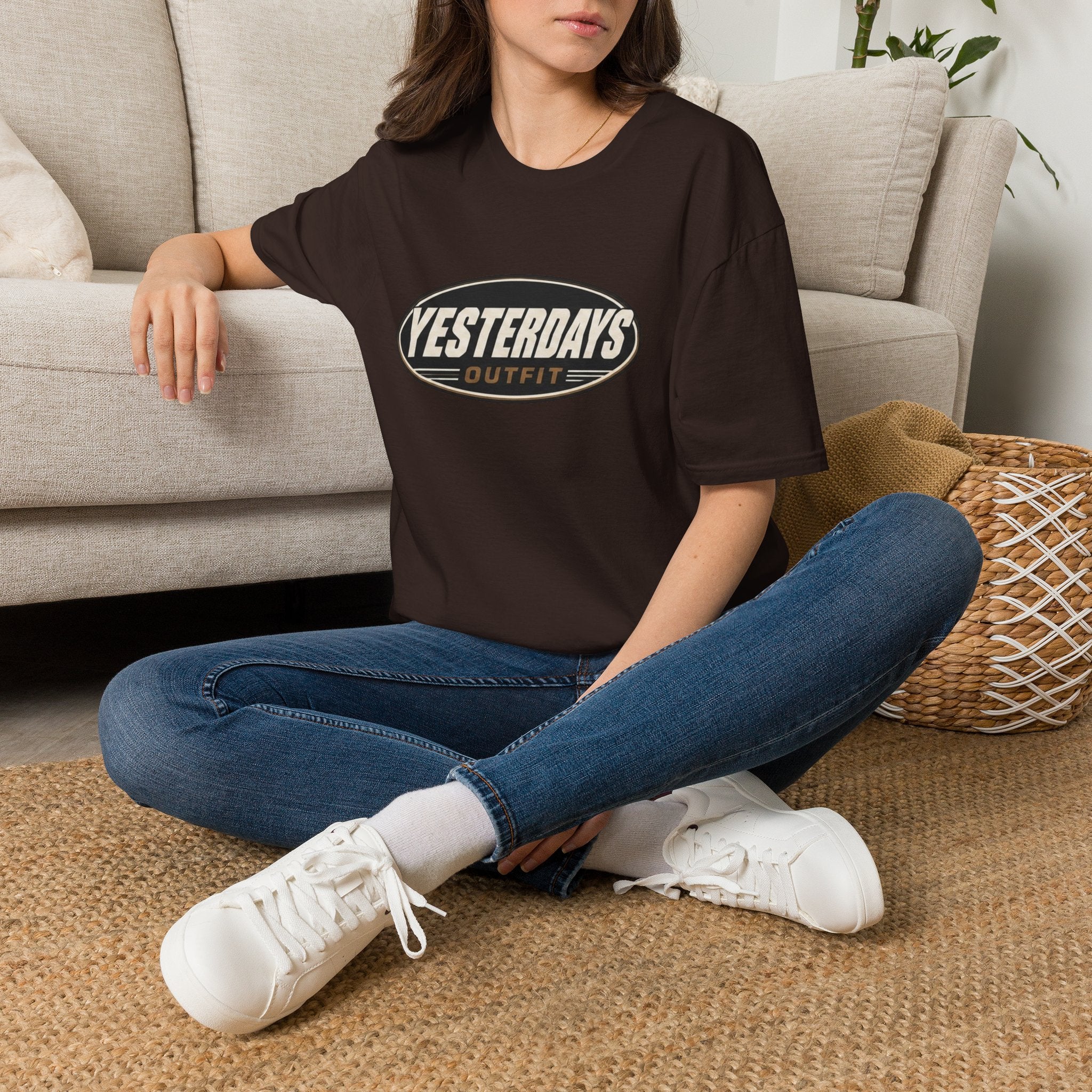 Yesterdays Outfit logo T-Shirt | Vintage oval graphic tee