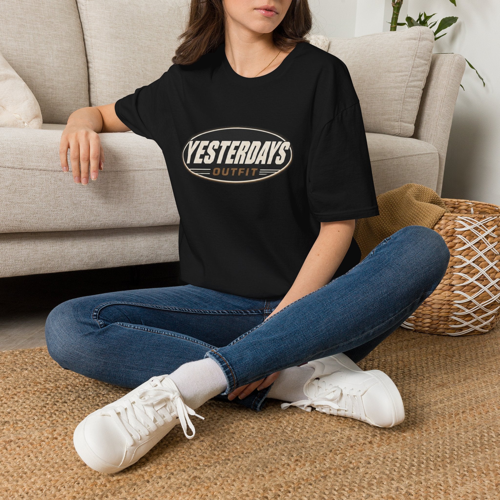 Yesterdays Outfit logo T-Shirt | Vintage oval graphic tee